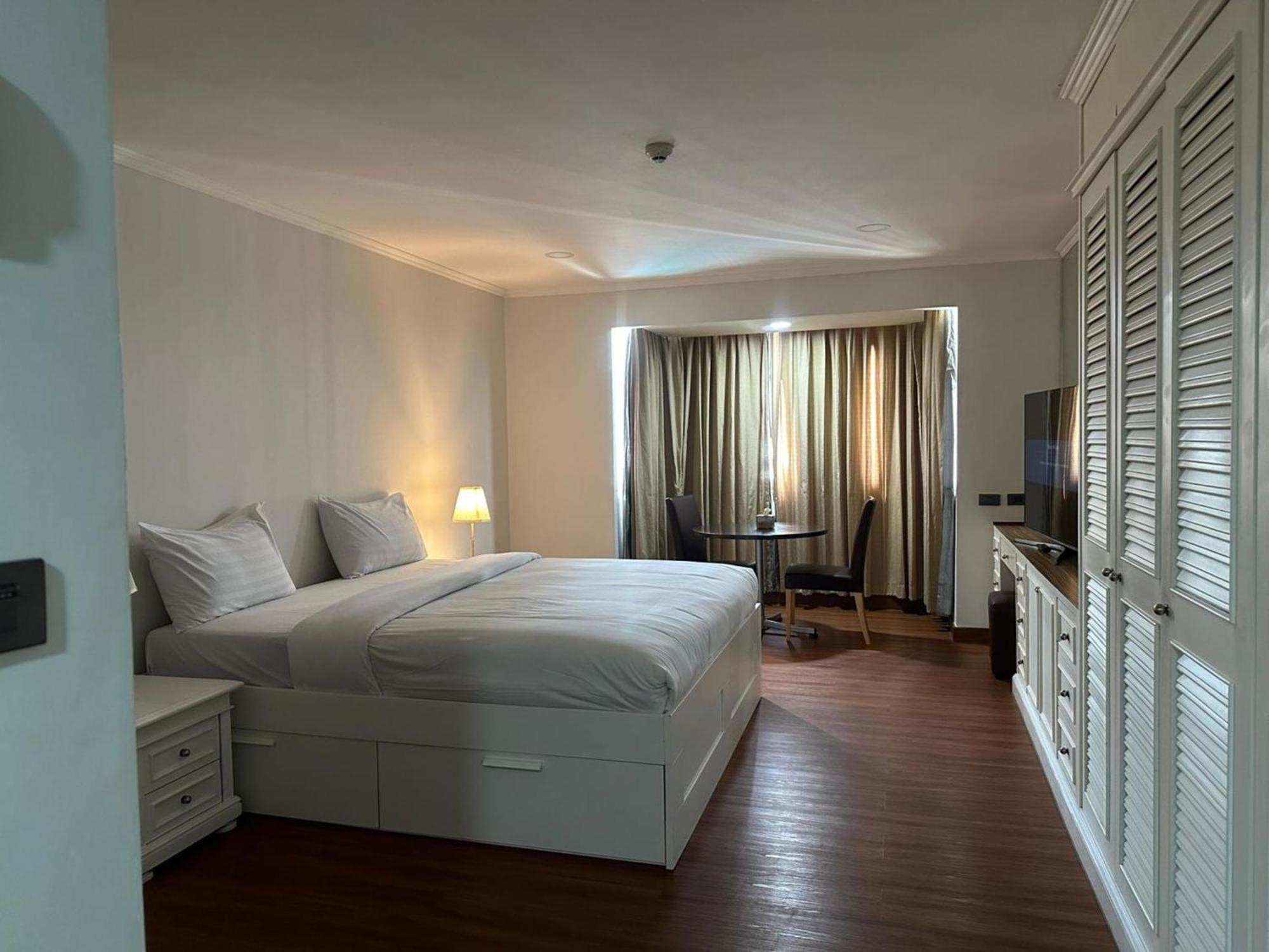 Rent Omni Tower Nana - Prime Sukhumvit Location 公寓 曼谷