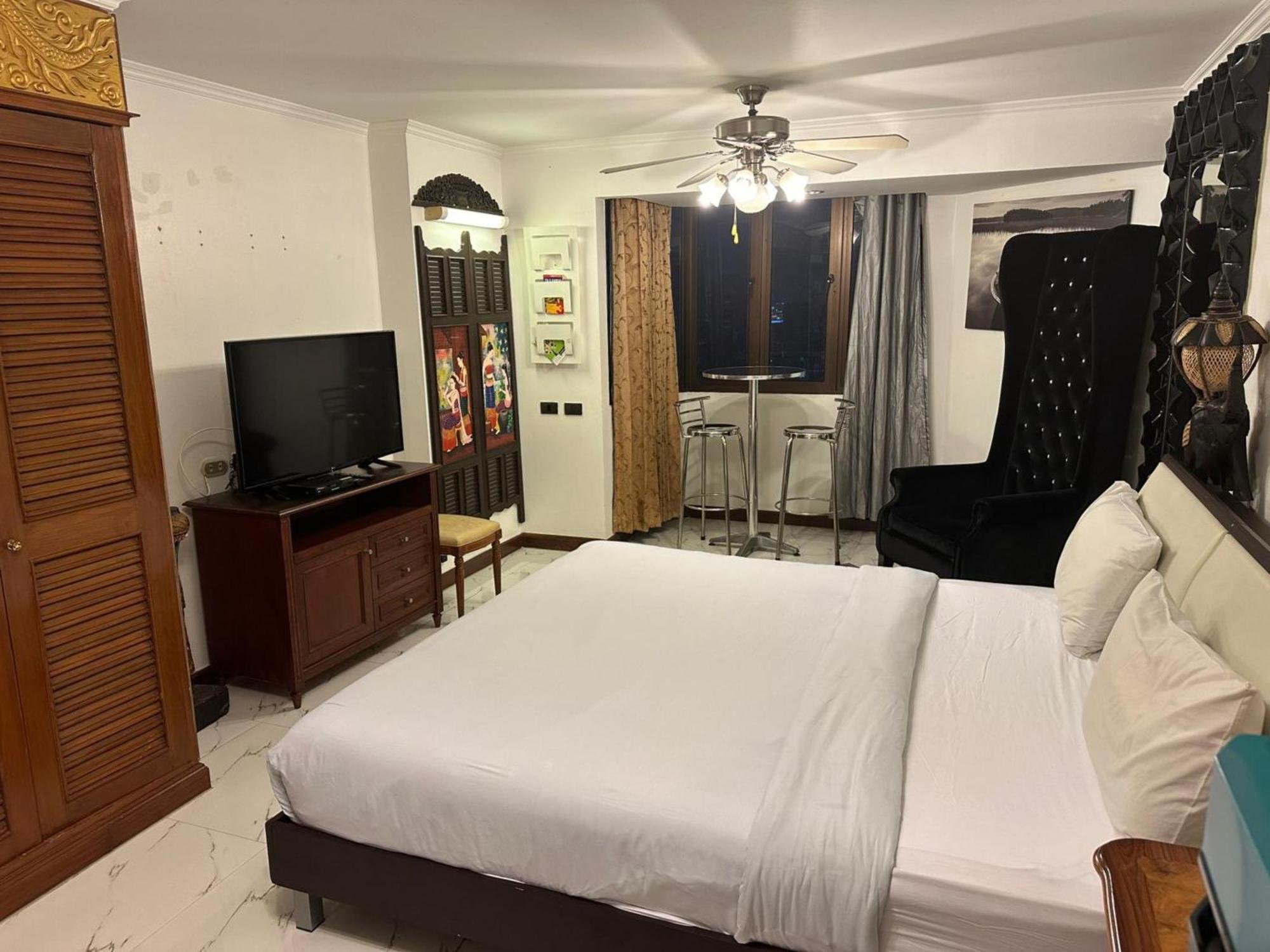 公寓 Rent Omni Tower Nana - Prime Sukhumvit Location 曼谷