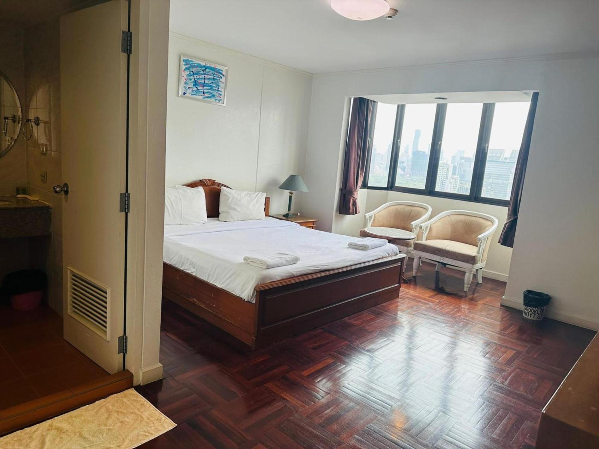 Rent Omni Tower Nana - Prime Sukhumvit Location *