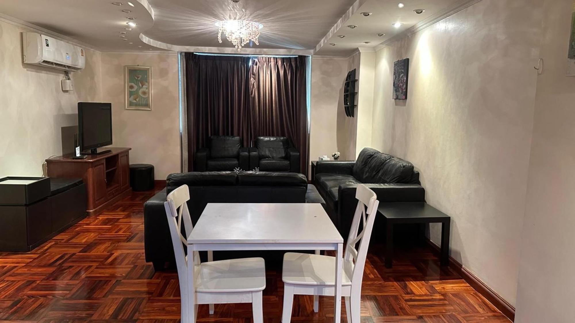 Rent Omni Tower Nana - Prime Sukhumvit Location * 曼谷