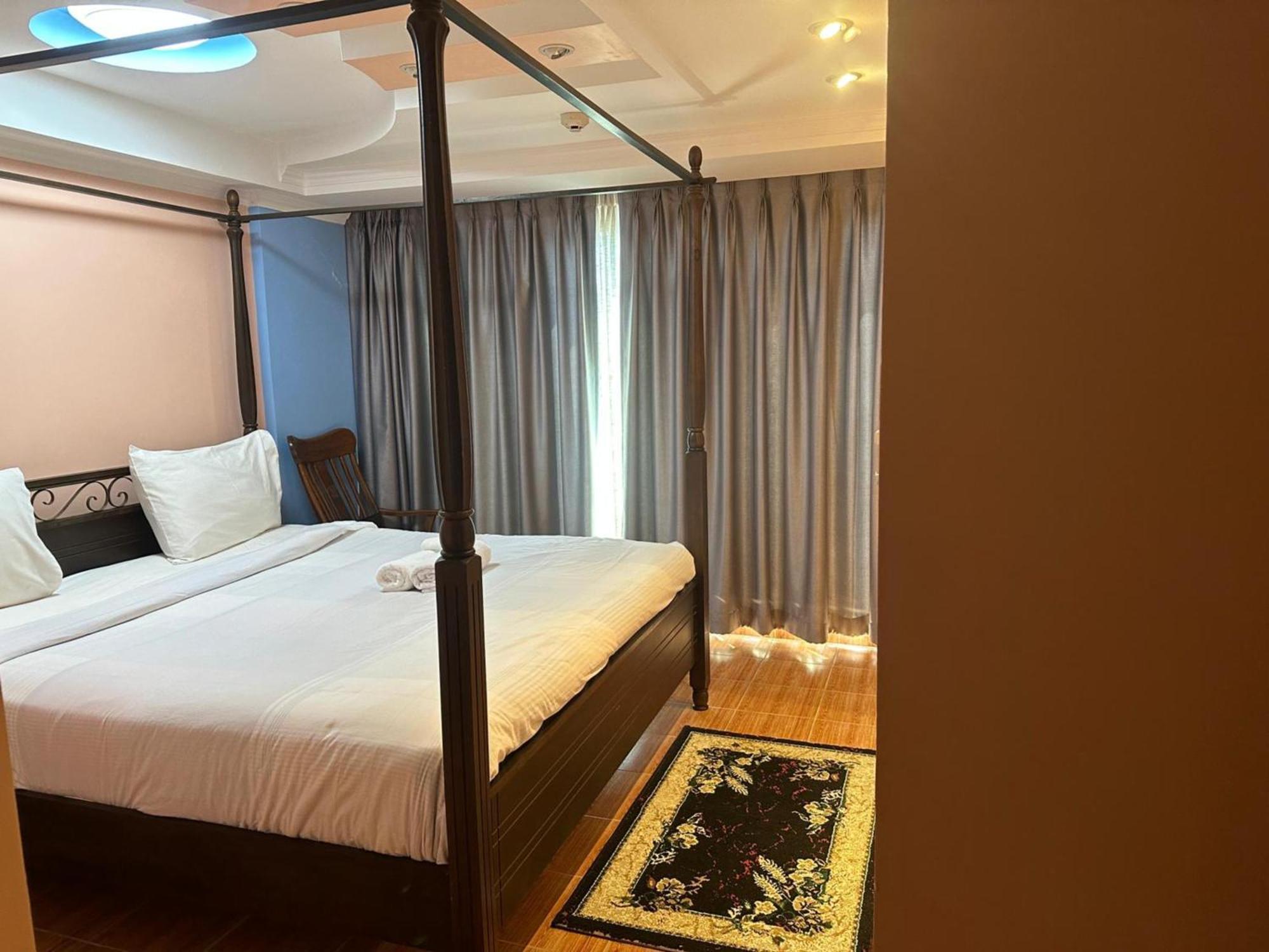 Rent Omni Tower Nana - Prime Sukhumvit Location 公寓 *