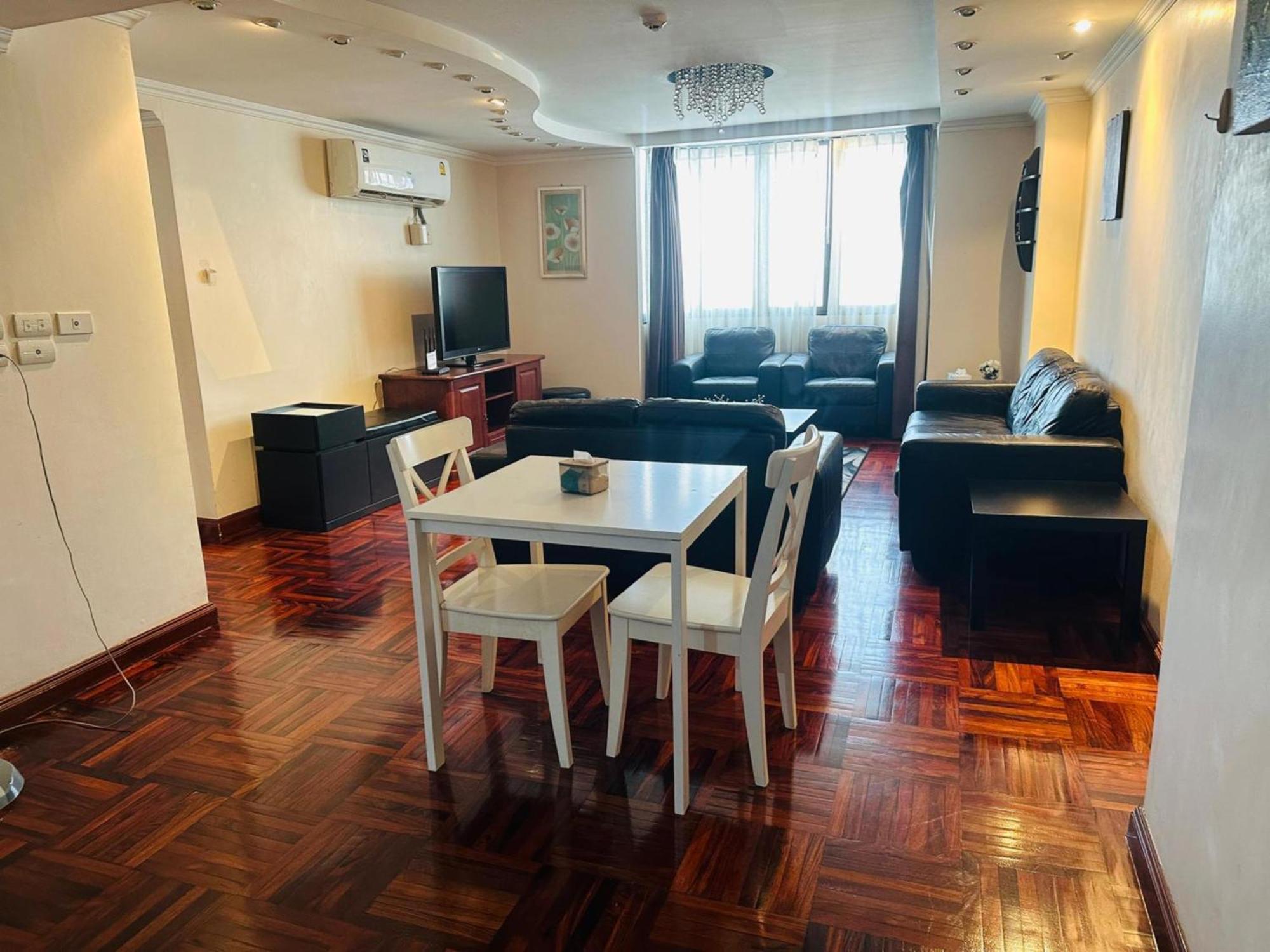 Rent Omni Tower Nana - Prime Sukhumvit Location 曼谷