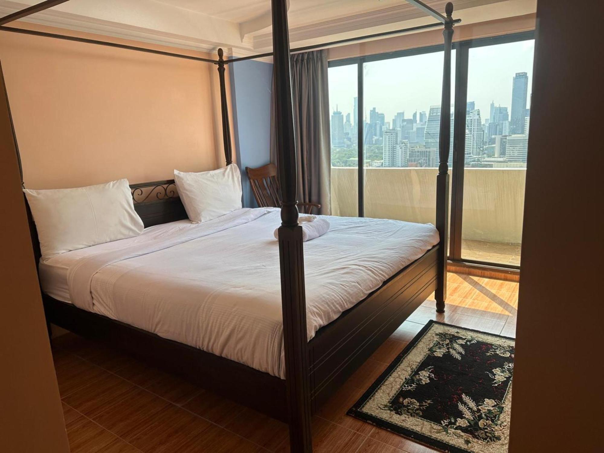 Rent Omni Tower Nana - Prime Sukhumvit Location 公寓