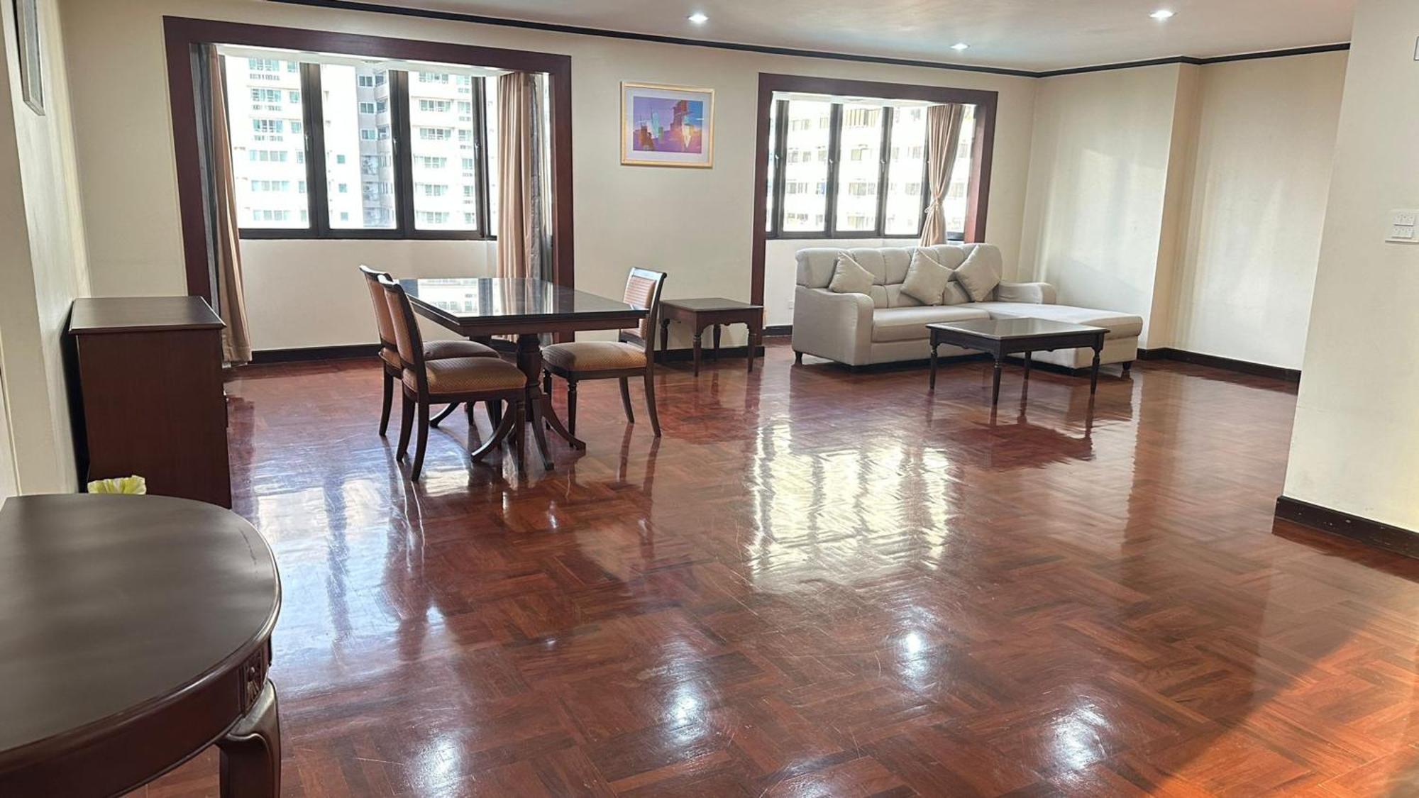 Rent Omni Tower Nana - Prime Sukhumvit Location 曼谷