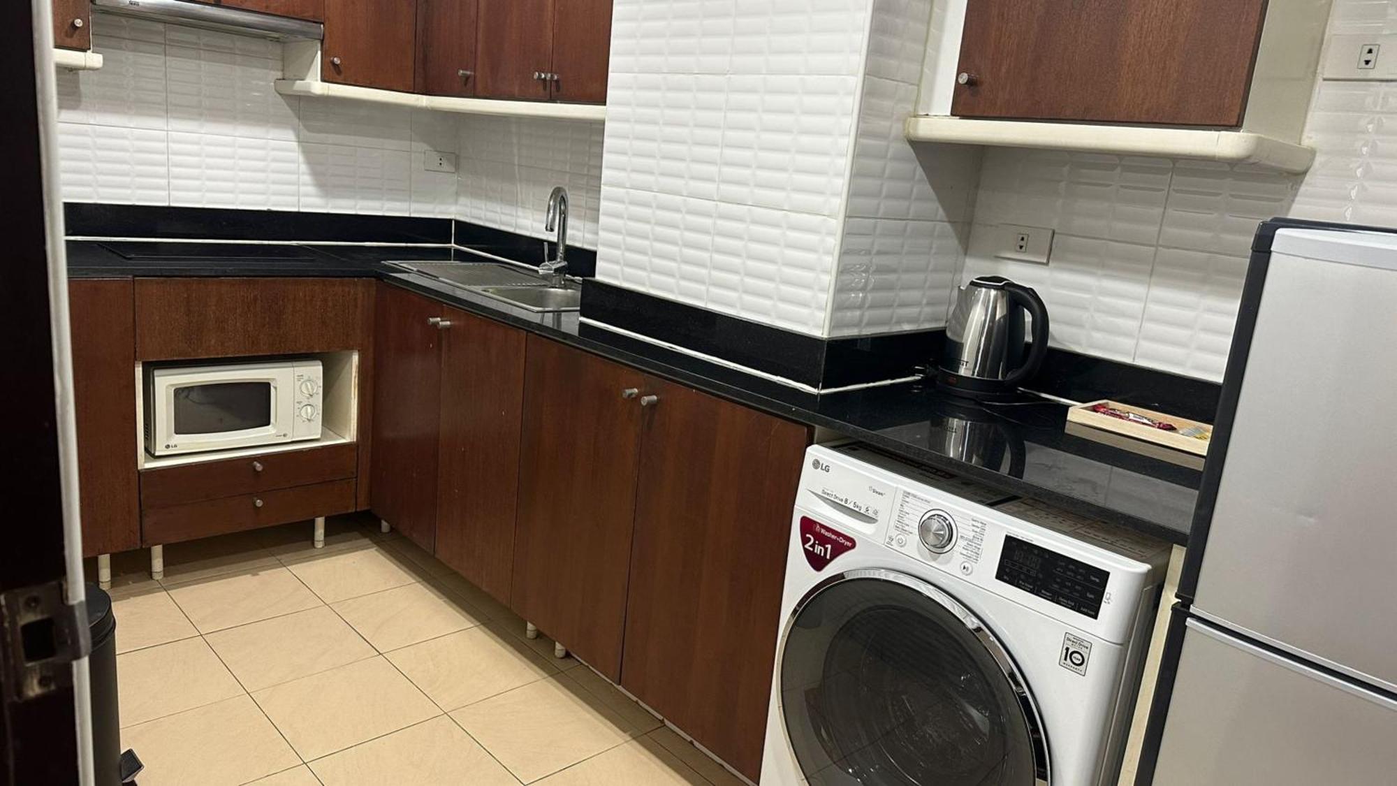 Rent Omni Tower Nana - Prime Sukhumvit Location 公寓 *