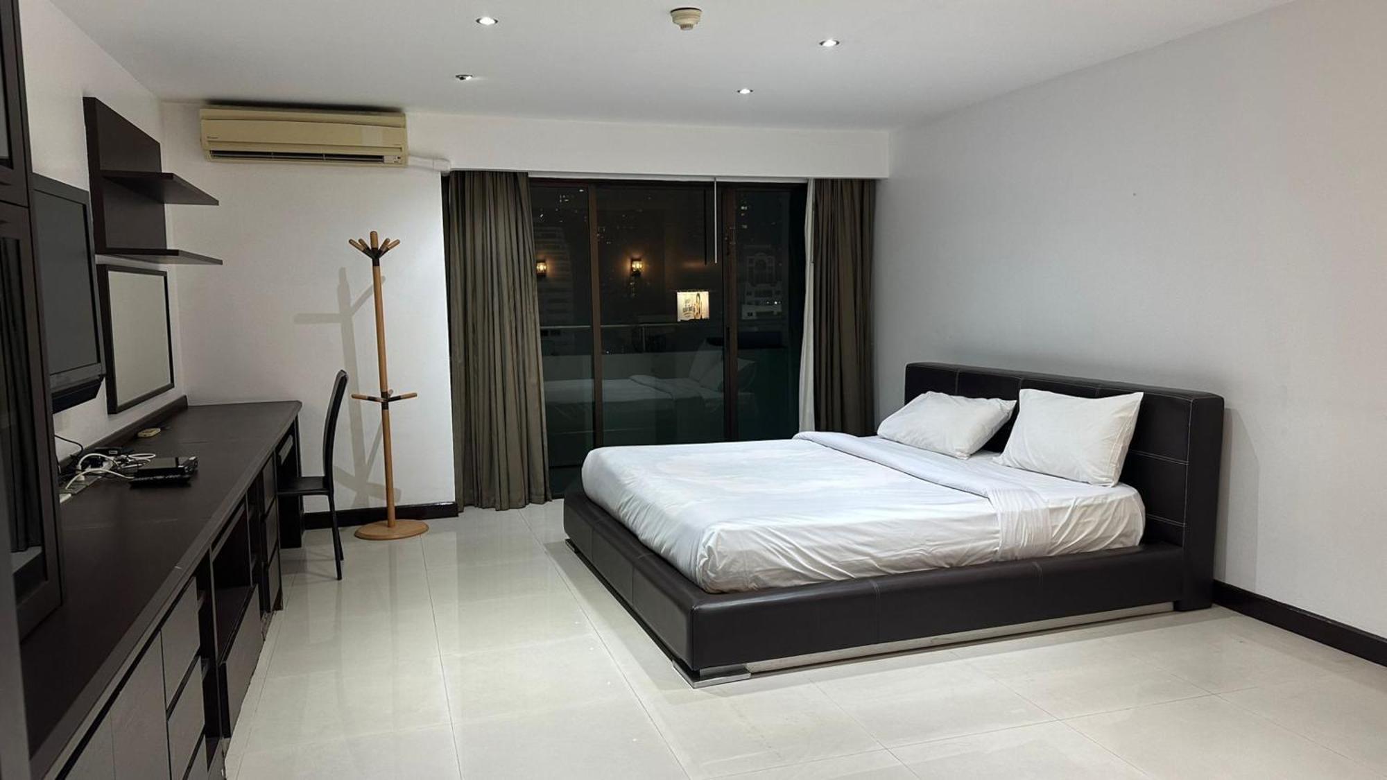 Rent Omni Tower Nana - Prime Sukhumvit Location 公寓 曼谷