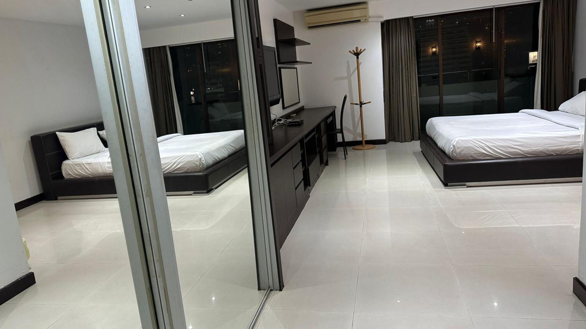Rent Omni Tower Nana - Prime Sukhumvit Location *