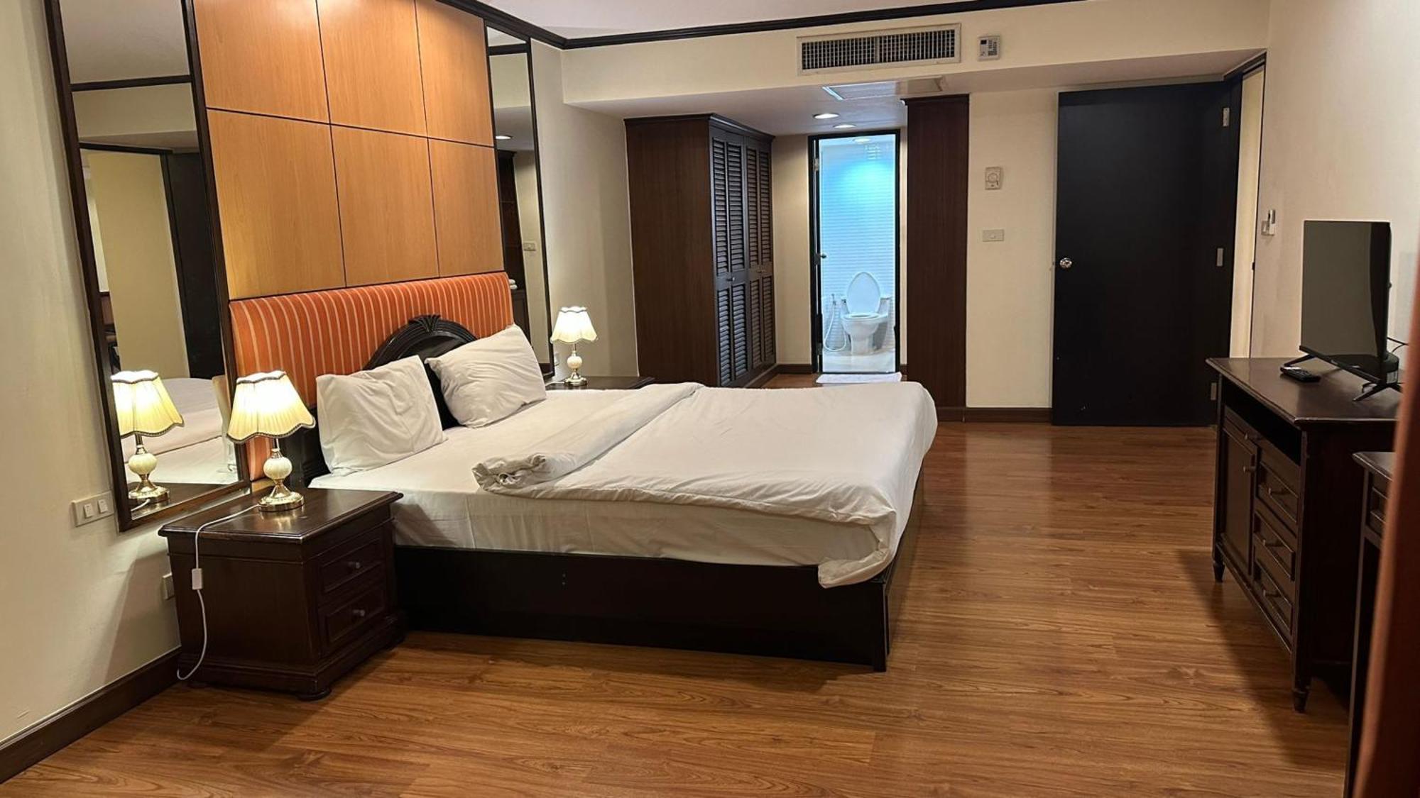 Rent Omni Tower Nana - Prime Sukhumvit Location 公寓 曼谷