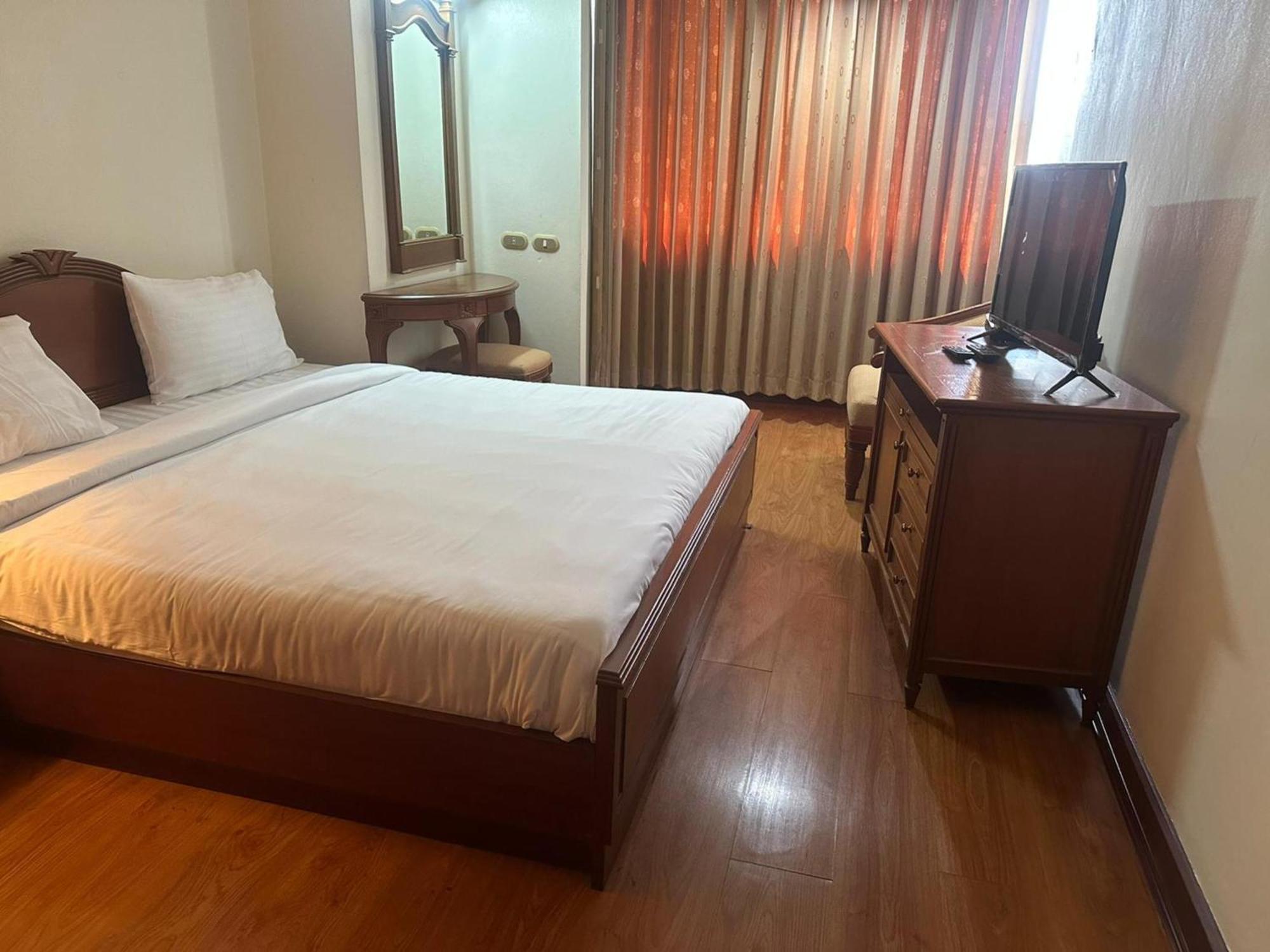 Rent Omni Tower Nana - Prime Sukhumvit Location 公寓