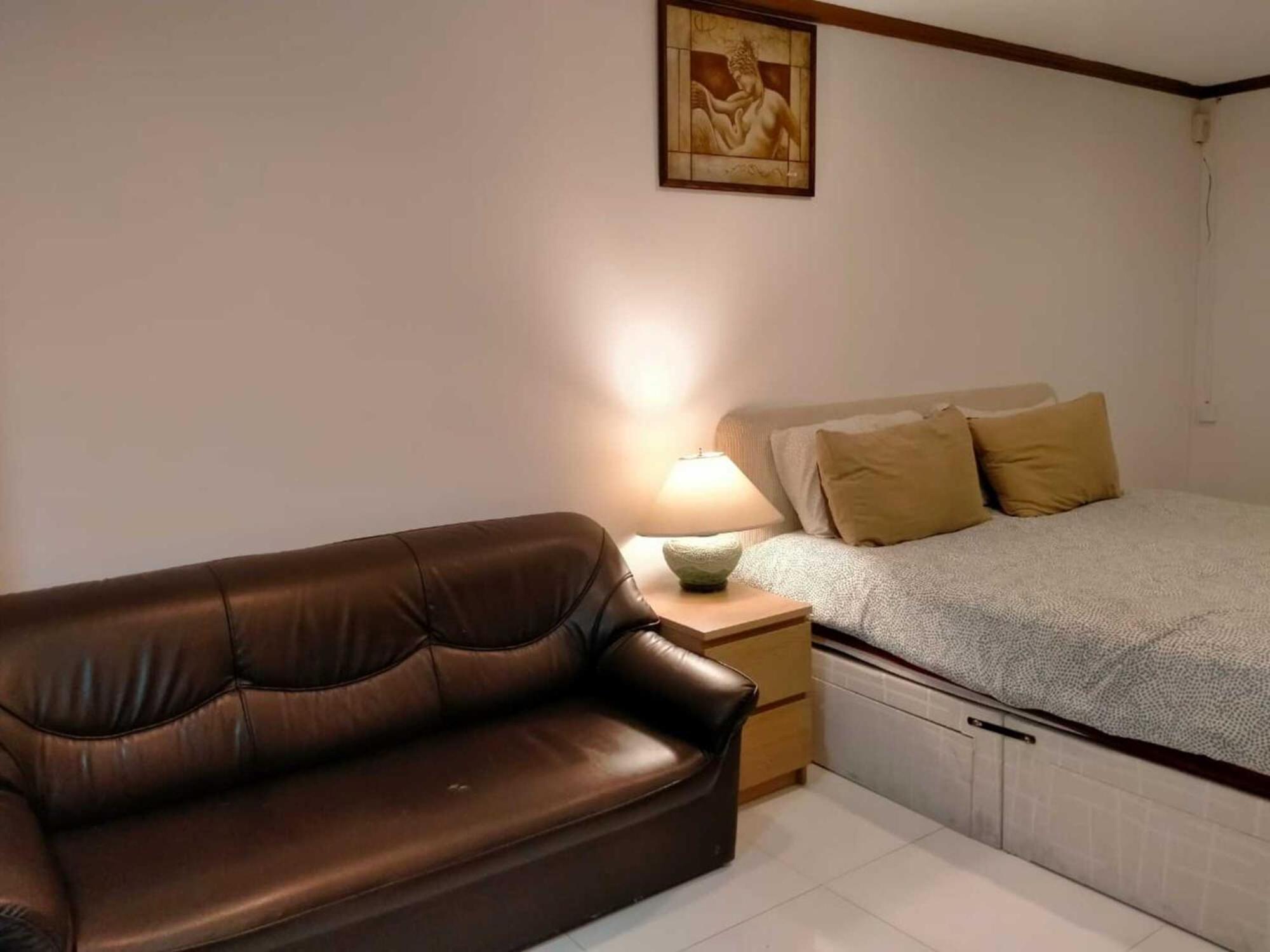 公寓 Rent Omni Tower Nana - Prime Sukhumvit Location *