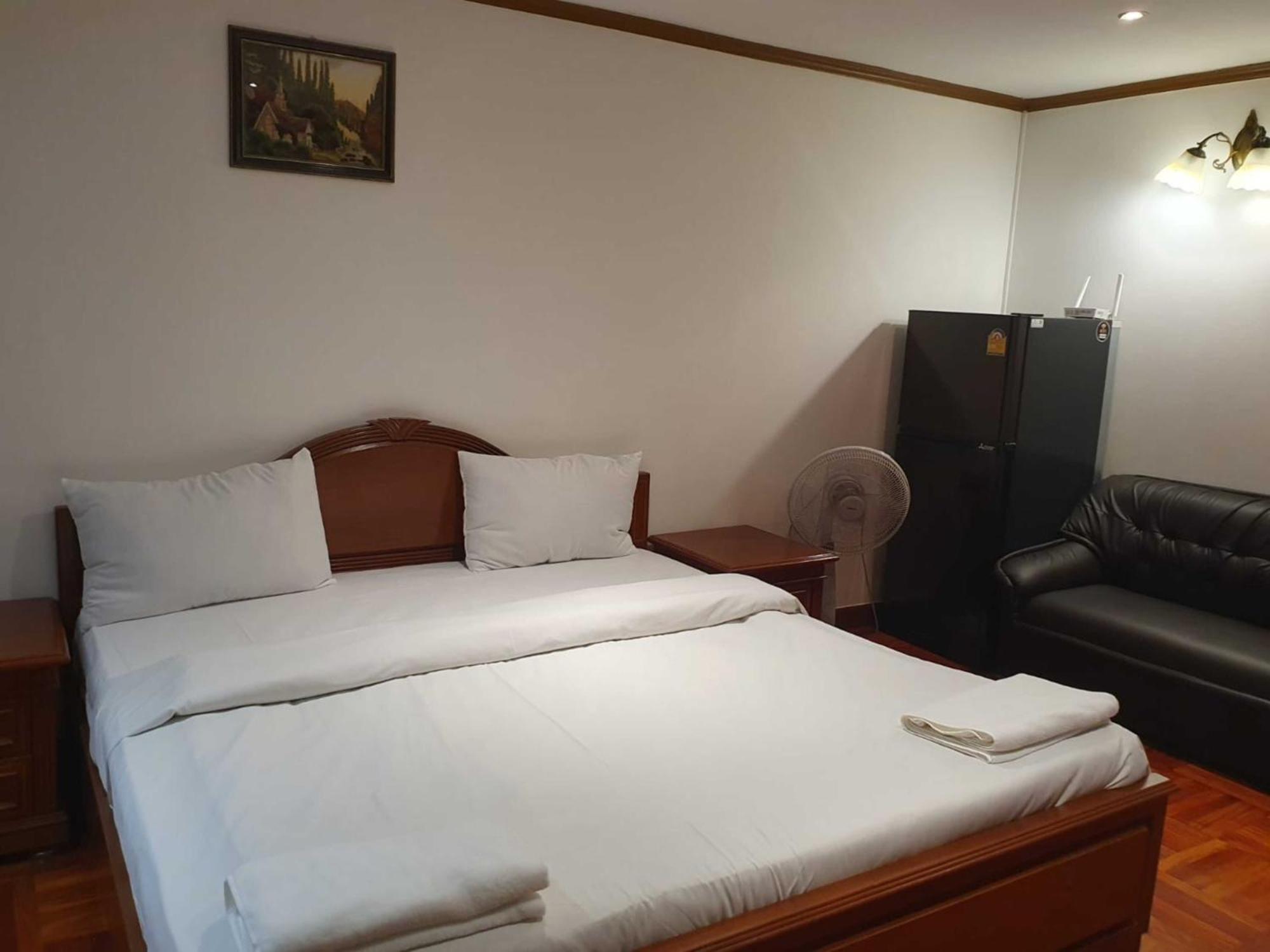 Rent Omni Tower Nana - Prime Sukhumvit Location 曼谷