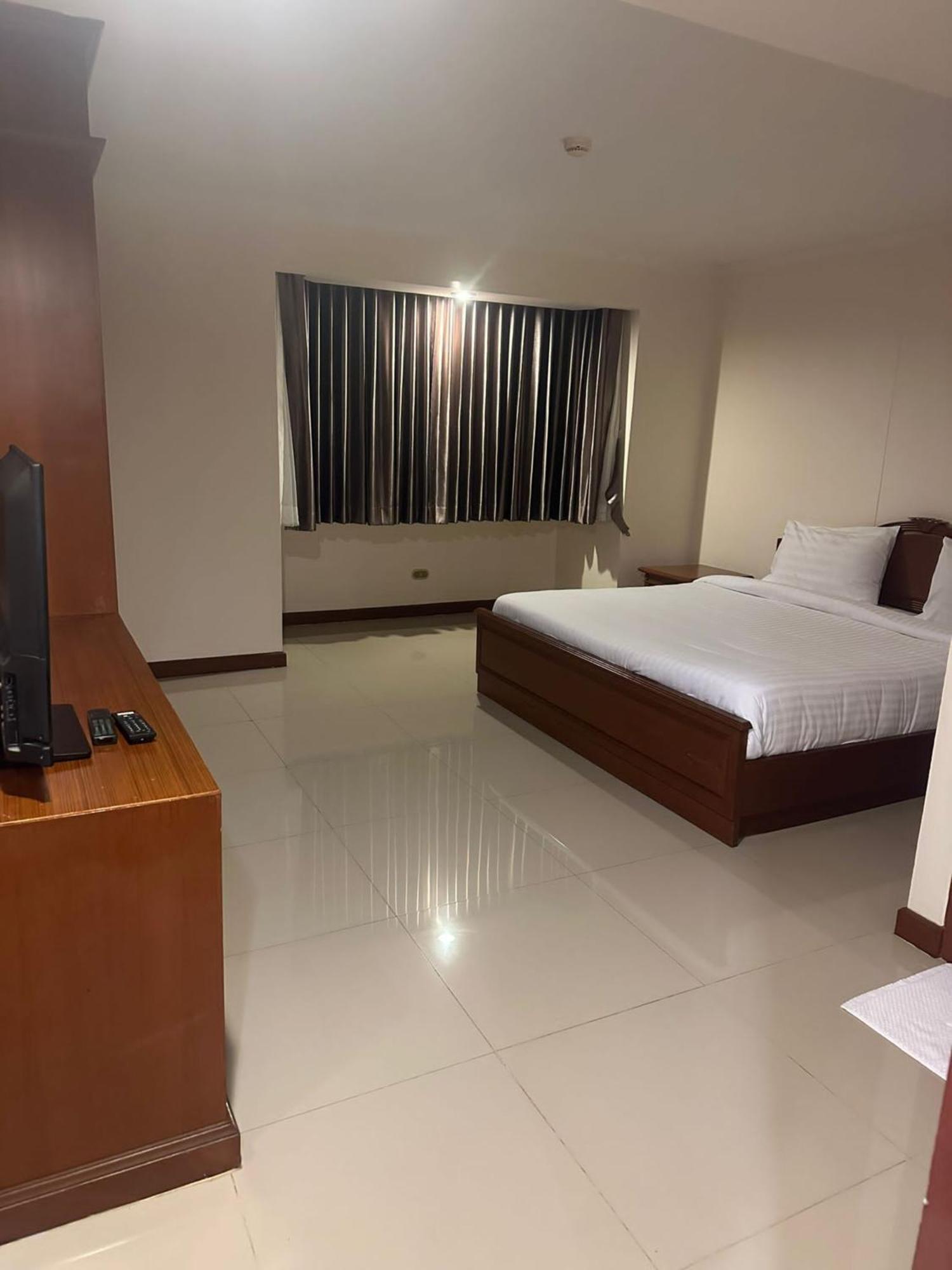 公寓 Rent Omni Tower Nana - Prime Sukhumvit Location 曼谷