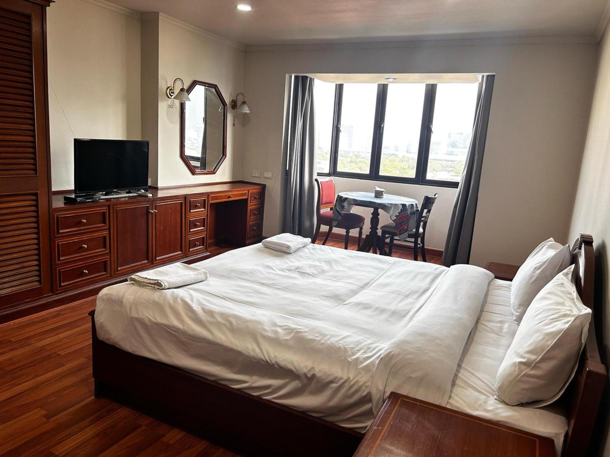 公寓 Rent Omni Tower Nana - Prime Sukhumvit Location *