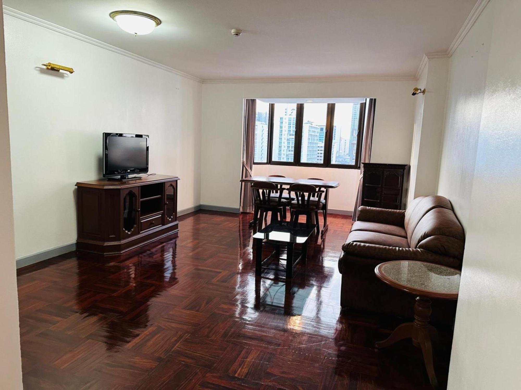 Direct At Omni Complex, Nana Appartement